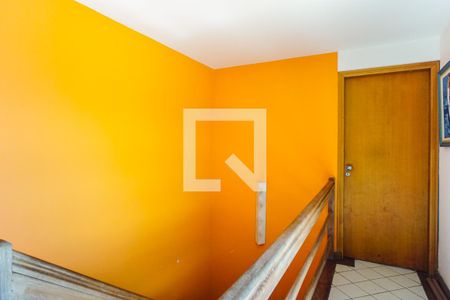 Apartamento para alugar com 550m², 5 quartos e 5 vagas Apartamento para alugar com 550m², 5 quartos e 5 vagasEscada