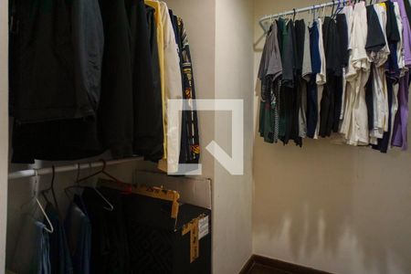 Apartamento para alugar com 550m², 5 quartos e 5 vagas Apartamento para alugar com 550m², 5 quartos e 5 vagasCloset Suíte 4