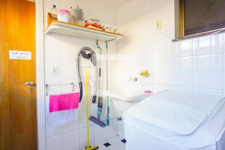 Apartamento para alugar com 550m², 5 quartos e 5 vagas Apartamento para alugar com 550m², 5 quartos e 5 vagasCozinha e Área de Serviço