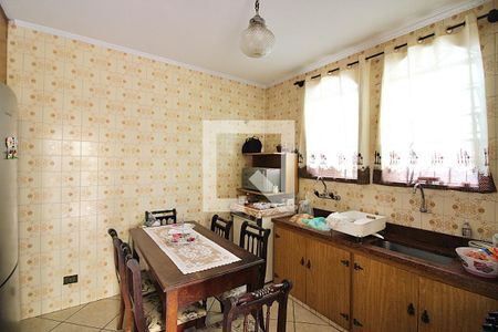 Casa à venda com 393m², 5 quartos e 8 vagasCozinha