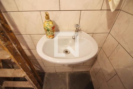 Casa à venda com 393m², 5 quartos e 8 vagasBanheiro de serviço