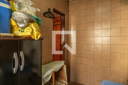 Casa à venda com 500m², 2 quartos e 8 vagas Casa à venda com 500m², 2 quartos e 8 vagasÁrea de Serviço