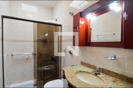 Casa à venda com 315m², 5 quartos e 5 vagasBanheiro da Suíte