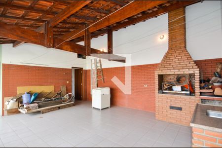 Casa à venda com 315m², 5 quartos e 5 vagasVaranda 