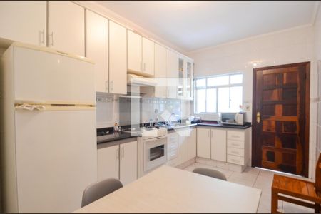 Casa à venda com 315m², 5 quartos e 5 vagasCozinha