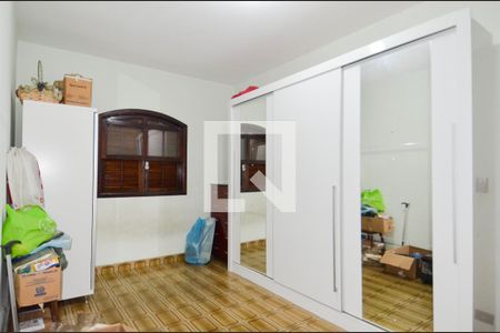 Casa à venda com 315m², 5 quartos e 5 vagasQuarto 4 - Edícula 