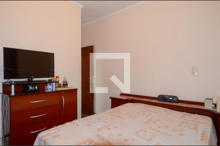 Casa à venda com 315m², 5 quartos e 5 vagasQuarto 2 - Suíte