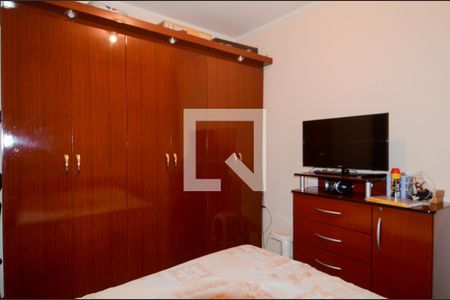 Casa à venda com 315m², 5 quartos e 5 vagasQuarto 2 - Suíte