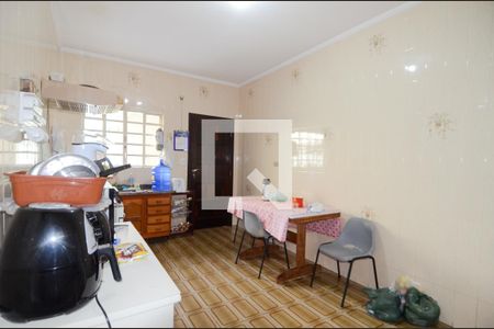 Casa à venda com 315m², 5 quartos e 5 vagasCozinha - Edícula 