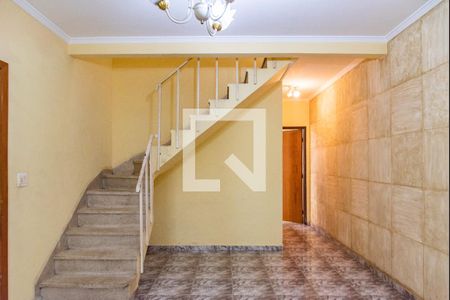 Sala de casa para alugar com 2 quartos, 200m² em Jardim Patente Novo, São Paulo