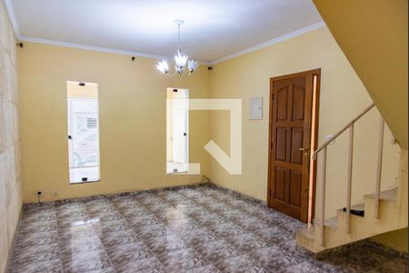 Sala de casa para alugar com 2 quartos, 200m² em Jardim Patente Novo, São Paulo