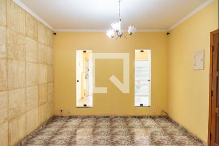 Sala de casa para alugar com 2 quartos, 200m² em Jardim Patente Novo, São Paulo