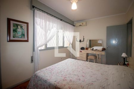 Casa à venda com 224m², 4 quartos e 2 vagasSuíte