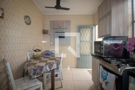 Casa à venda com 224m², 4 quartos e 2 vagasCozinha