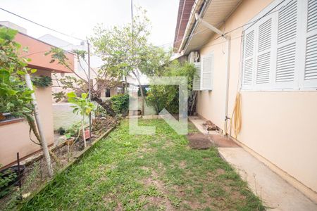 Casa à venda com 224m², 4 quartos e 2 vagasPátio