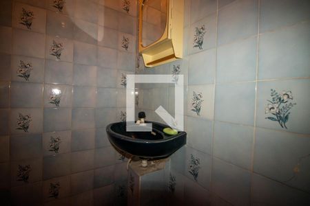 Casa à venda com 224m², 4 quartos e 2 vagasBanheiro Social da edícula