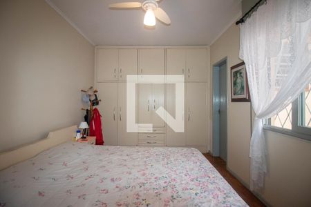 Casa à venda com 224m², 4 quartos e 2 vagasSuíte