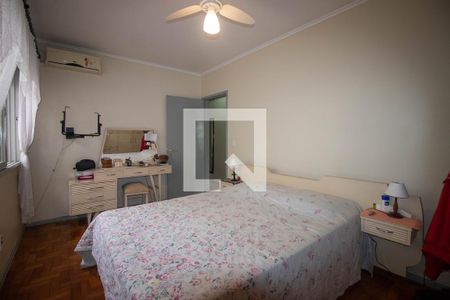 Casa à venda com 224m², 4 quartos e 2 vagasSuíte