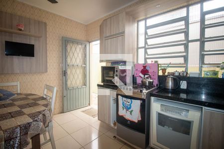 Casa à venda com 224m², 4 quartos e 2 vagasCozinha