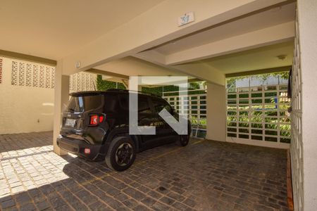 Apartamento para alugar com 217m², 3 quartos e 2 vagas Apartamento para alugar com 217m², 3 quartos e 2 vagasGaragem