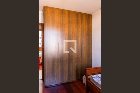 Apartamento à venda com 100m², 3 quartos e 2 vagasQuarto 2