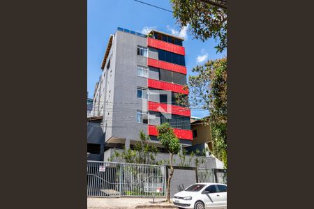 Apartamento à venda com 100m², 3 quartos e 2 vagasFachada