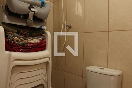 Casa à venda com 360m², 2 quartos e 2 vagasBanheiro de Serviço