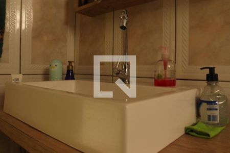 Casa à venda com 360m², 2 quartos e 2 vagasBanheiro