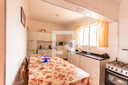 Casa à venda com 250m², 2 quartos e 1 vaga Casa à venda com 250m², 2 quartos e 1 vagaCozinha e Área de Serviço