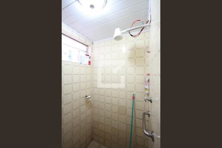 Casa à venda com 198m², 2 quartos e 2 vagasSuíte