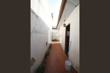 Casa à venda com 198m², 2 quartos e 2 vagasQuintal