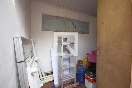 Casa à venda com 198m², 2 quartos e 2 vagasQuarto de Serviço