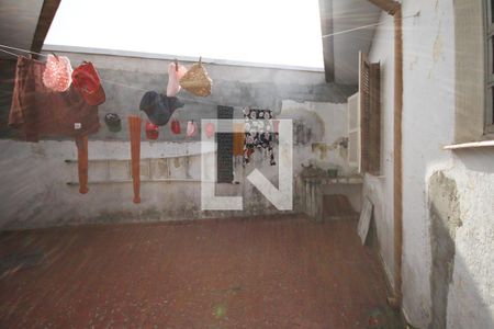 Casa à venda com 198m², 2 quartos e 2 vagasQuintal