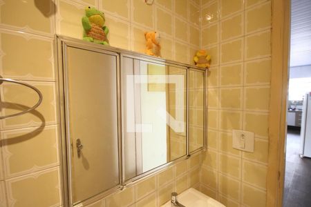 Casa à venda com 198m², 2 quartos e 2 vagasBanheiro