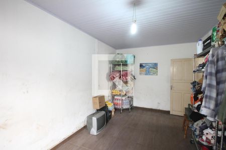 Casa à venda com 198m², 2 quartos e 2 vagasQuarto