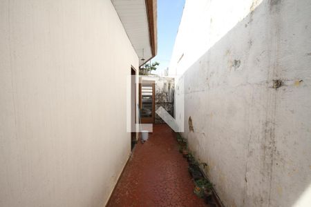Casa à venda com 198m², 2 quartos e 2 vagasQuintal