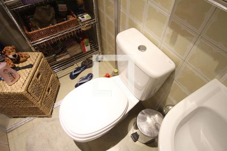 Casa à venda com 198m², 2 quartos e 2 vagasBanheiro