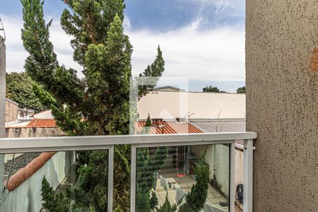 Casa à venda com 180m², 3 quartos e 3 vagas Casa à venda com 180m², 3 quartos e 3 vagasVaranda