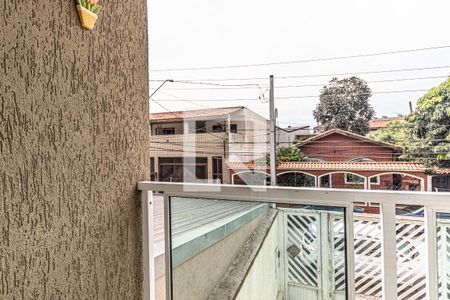 Casa à venda com 180m², 3 quartos e 3 vagas Casa à venda com 180m², 3 quartos e 3 vagasVaranda