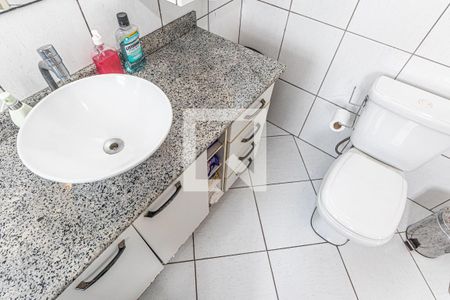 Casa à venda com 180m², 3 quartos e 3 vagas Casa à venda com 180m², 3 quartos e 3 vagasBanheiro