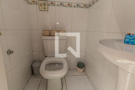 Casa à venda com 180m², 3 quartos e 3 vagas Casa à venda com 180m², 3 quartos e 3 vagasBanheiro de Serviço