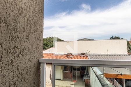 Casa à venda com 180m², 3 quartos e 3 vagas Casa à venda com 180m², 3 quartos e 3 vagasVista