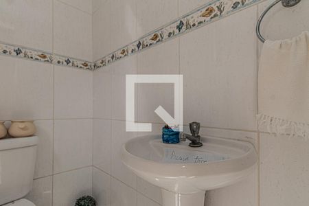 Casa à venda com 180m², 3 quartos e 3 vagas Casa à venda com 180m², 3 quartos e 3 vagasBanheiro de Serviço