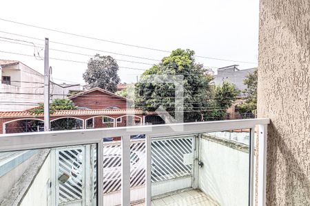 Casa à venda com 180m², 3 quartos e 3 vagas Casa à venda com 180m², 3 quartos e 3 vagasVaranda