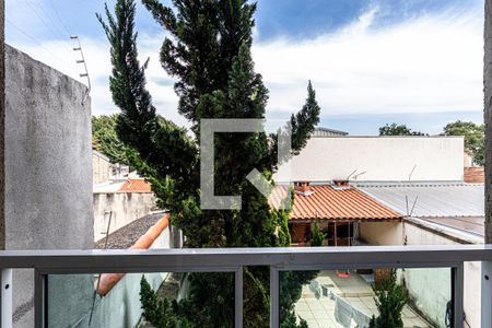 Casa à venda com 180m², 3 quartos e 3 vagas Casa à venda com 180m², 3 quartos e 3 vagasVaranda