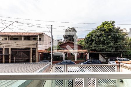 Casa à venda com 180m², 3 quartos e 3 vagas Casa à venda com 180m², 3 quartos e 3 vagasVaranda