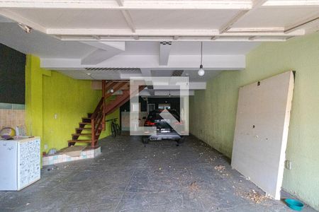 Casa à venda com 280m², 3 quartos e 3 vagas Casa à venda com 280m², 3 quartos e 3 vagasGaragem