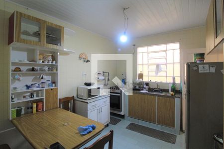 Casa à venda com 223m², 2 quartos e 3 vagasCozinha