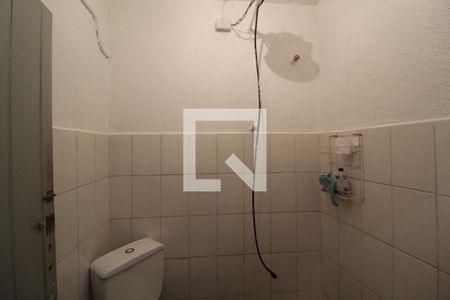 Casa à venda com 223m², 2 quartos e 3 vagasBanheiro serviço