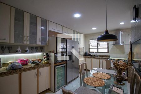 Apartamento à venda com 150m², 4 quartos e 3 vagas Apartamento à venda com 150m², 4 quartos e 3 vagasCozinha